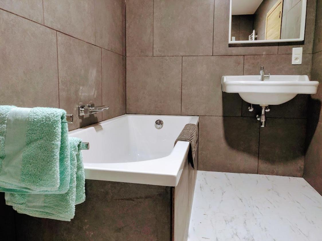 Wetterdelle Lodge Heers Екстериор снимка